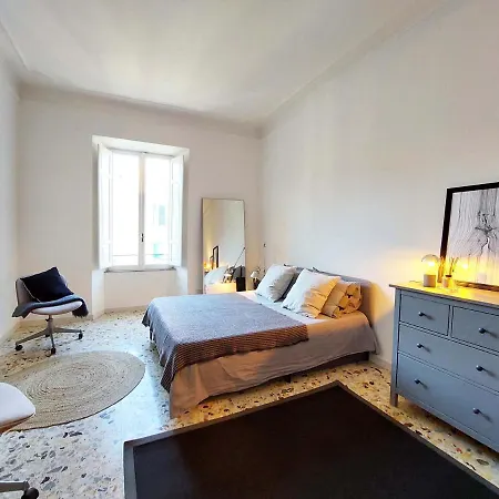 Di Charme Dal Design Prestigioso Guest house Rome