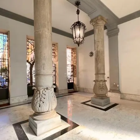 Di Charme Dal Design Prestigioso Konukevi Roma